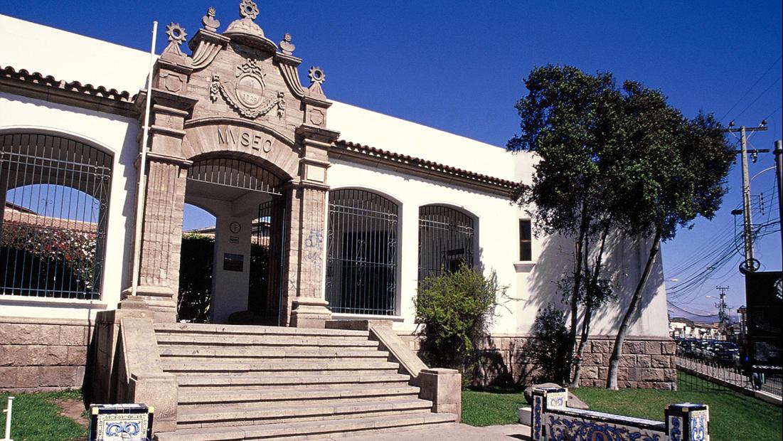 Portada museo antigua