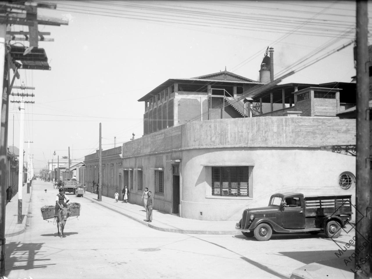 Fábrica de cerveza Floto. Esquina Balmaceda con Brasil, vista hacia el norte